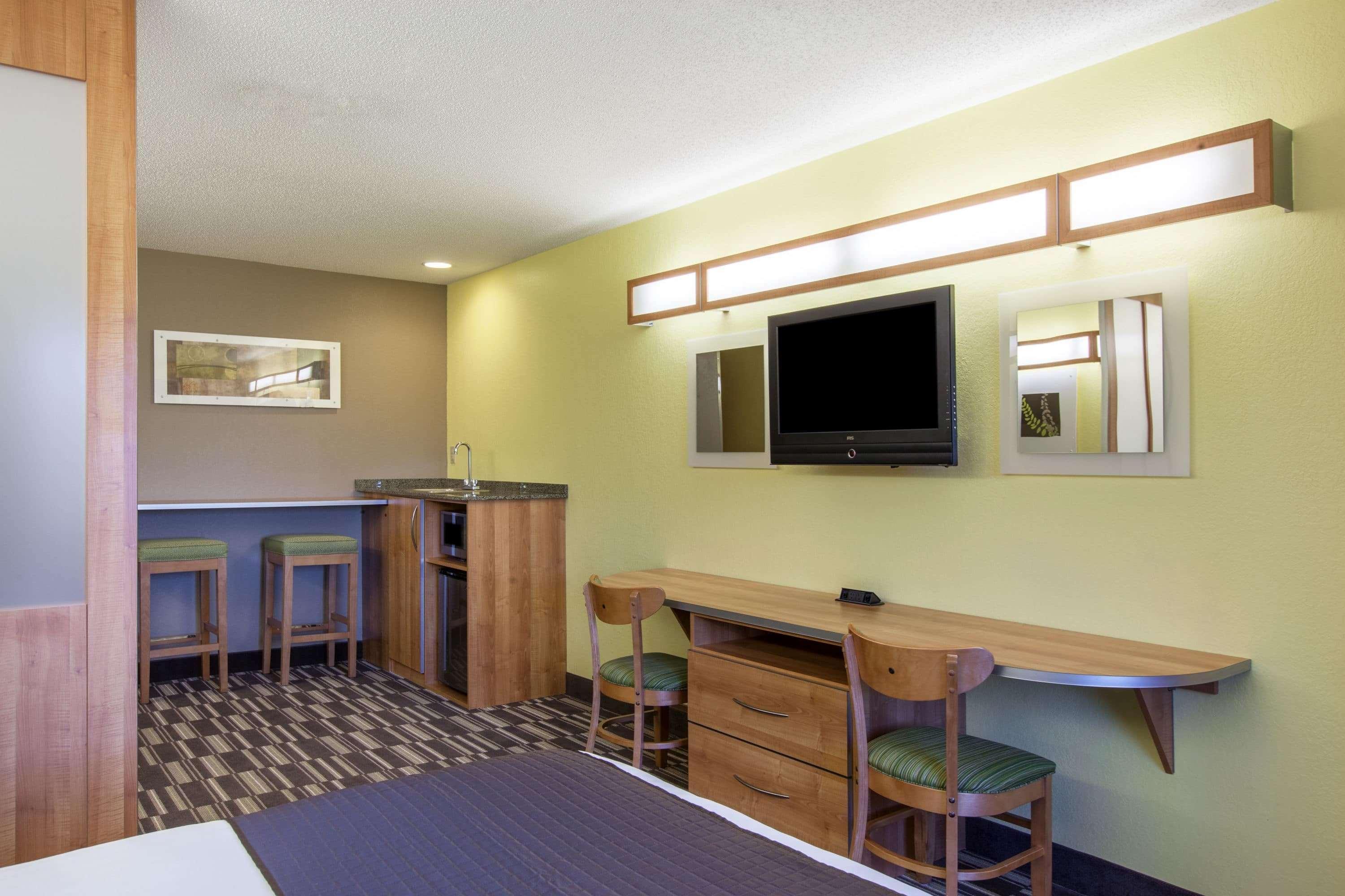 Microtel Inn & Suites By Wyndham Johnstown Exteriör bild